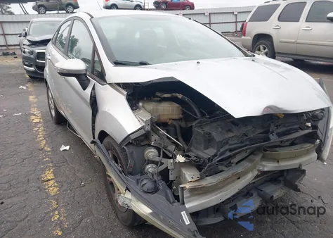 2015 Ford Fiesta Se z USA, uszkodzony, nr VIN 3FADP4BJXFM199659